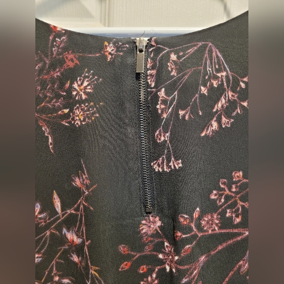 Reitmans black and burgundy summer dress, size Medium - Picture 6 of 7